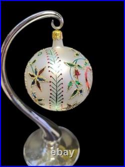 Christopher Radko 1990 Hearts & Flowers 4.5 White Ball Ornament 90-015-0