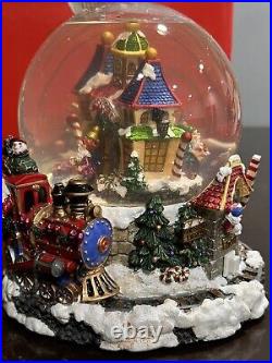 RARE CHRISTOPHER RADKO NORTH POLE EXPRESS Snowglobe, Santa is coming to town